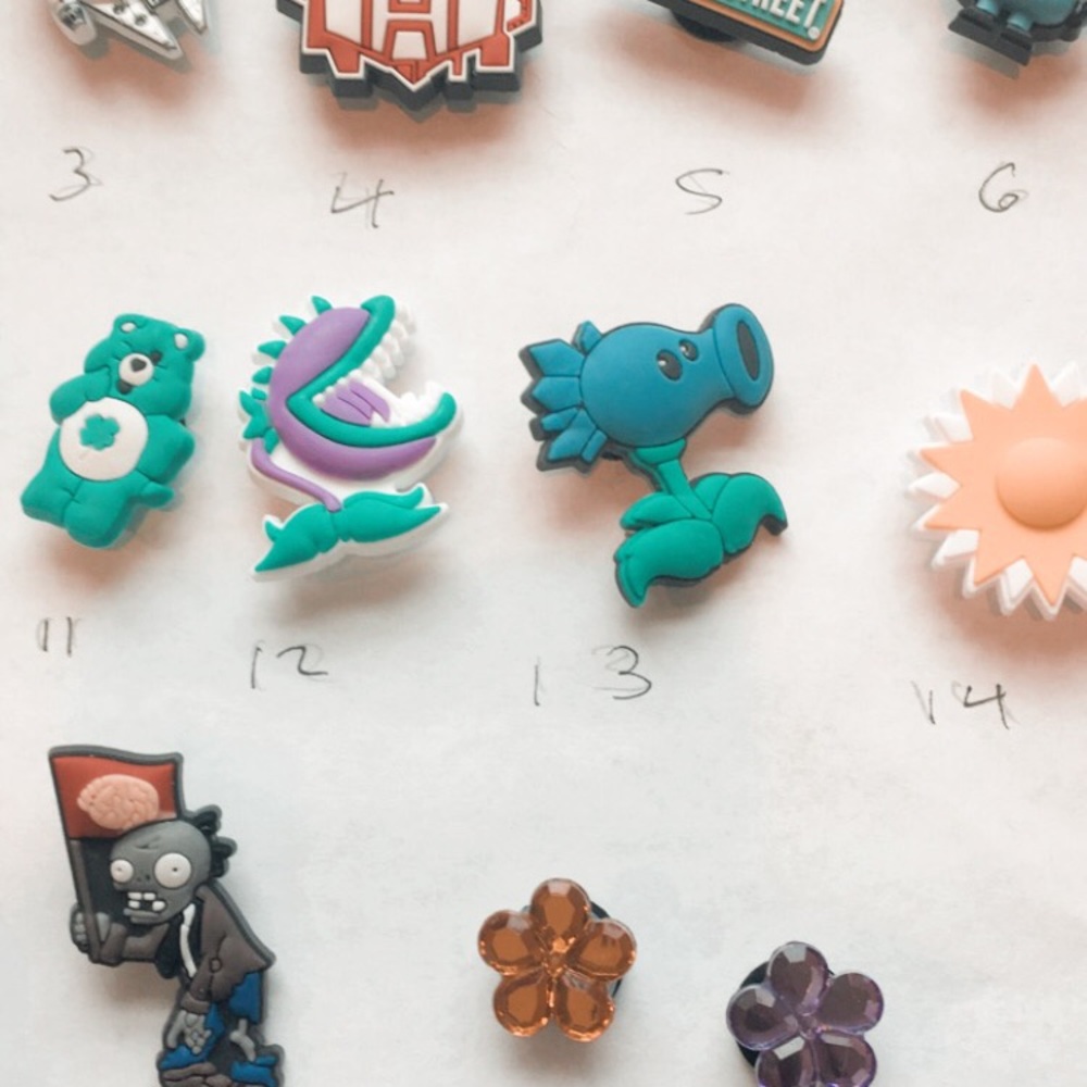CROC CHRAMS / JIBBITZ MYSTERY BOX - Picture 5 of 11